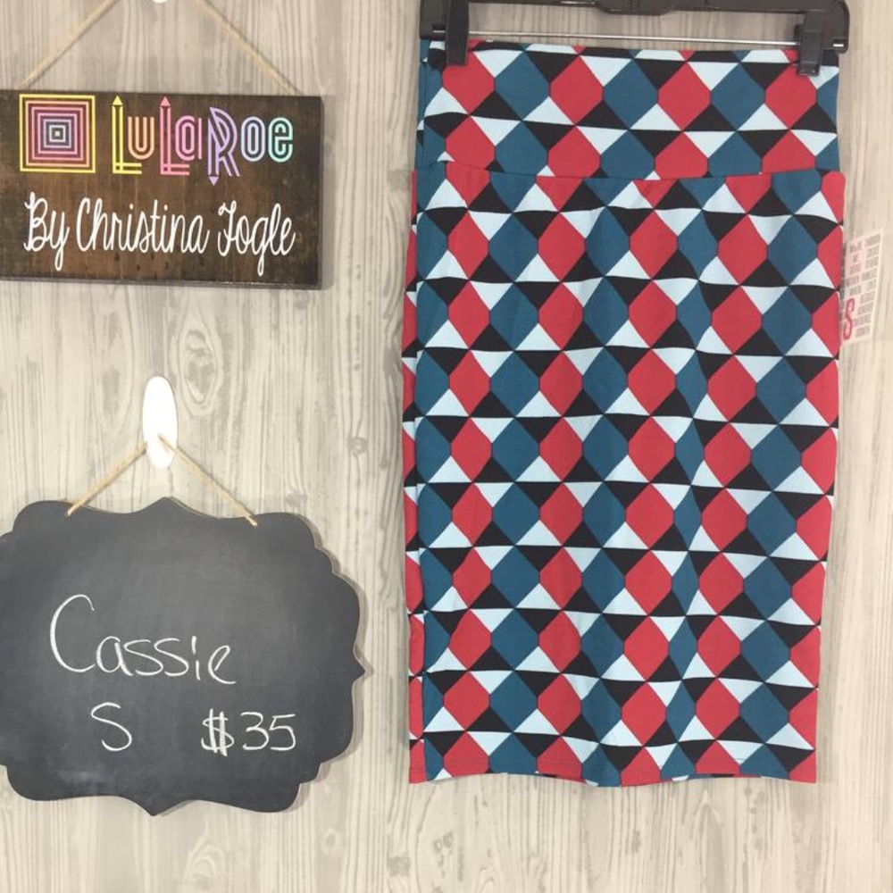 LuLaRoe Small Cassie Skirt
